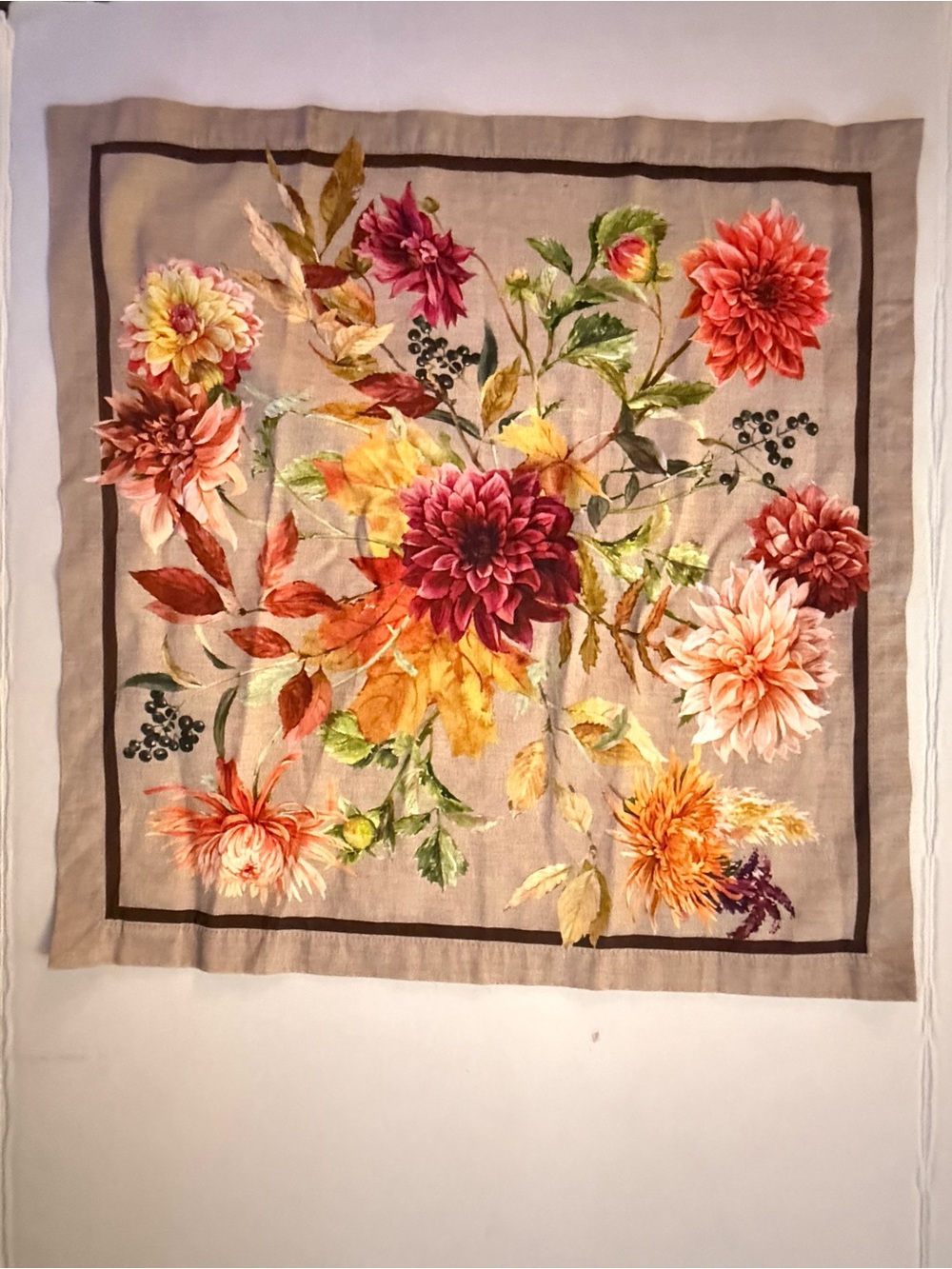 Williams Sonoma Floral Linen hankie in Beige, Red, Orange, Green